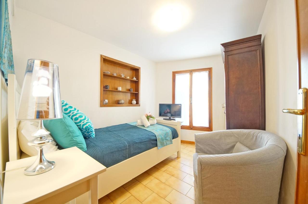 Campo San Polo Apartment Rialto เวนิส ภายนอก รูปภาพ